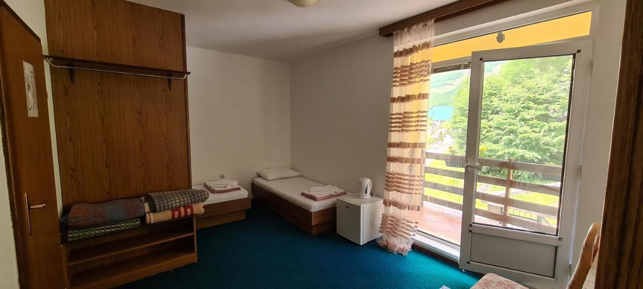 Guest House Tiha Noc Žabljak エクステリア 写真